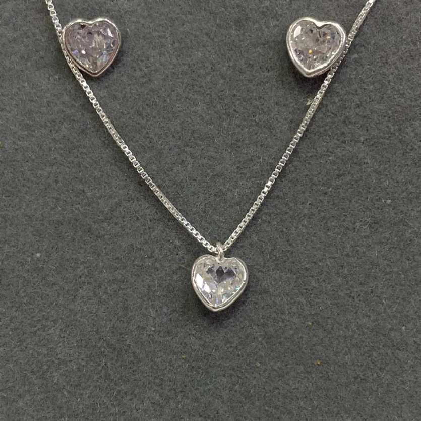 CONJUNTO DE CORAÇÃO BRANCO