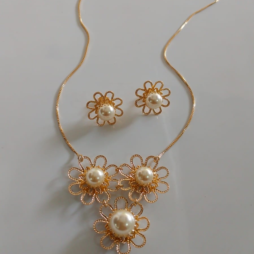 CONJUNTO FLOR NA PEROLA